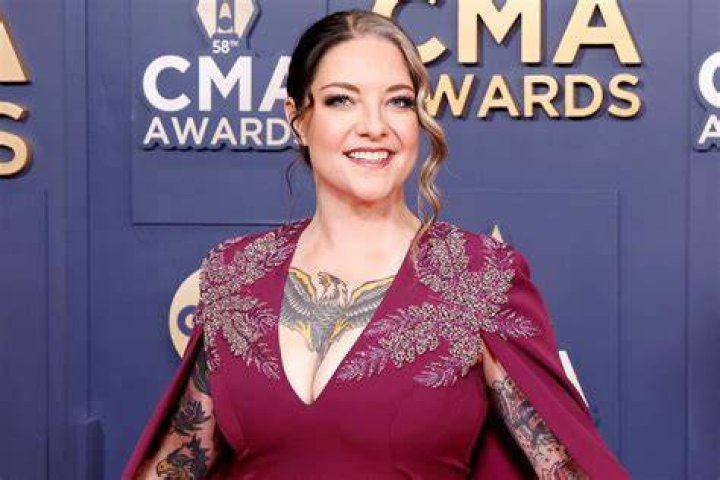 Are Ashley McBryde and Martina related? ABTC