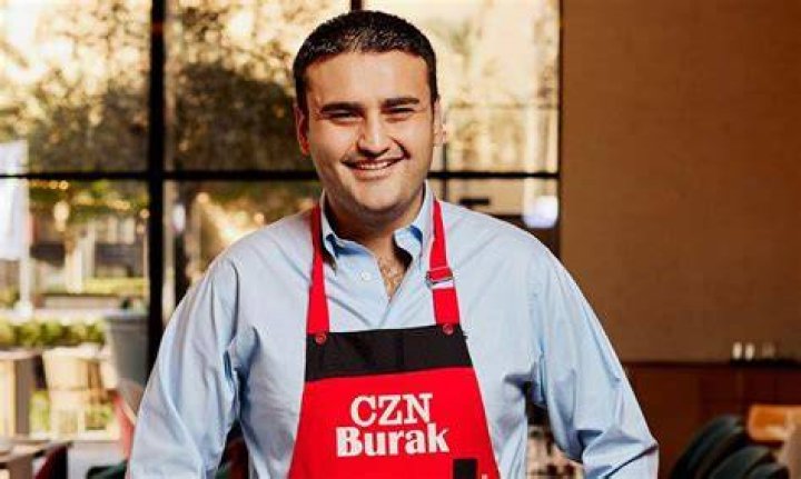 CZN Burak (Burak &Ouml;zdemir) Wiki, Biography, Age, Images, Hotel ENGLISH