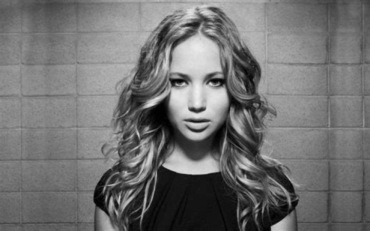 Jennifer Lawrence's Captivating Encounter With A Snake: Uncovering Hidden Truths