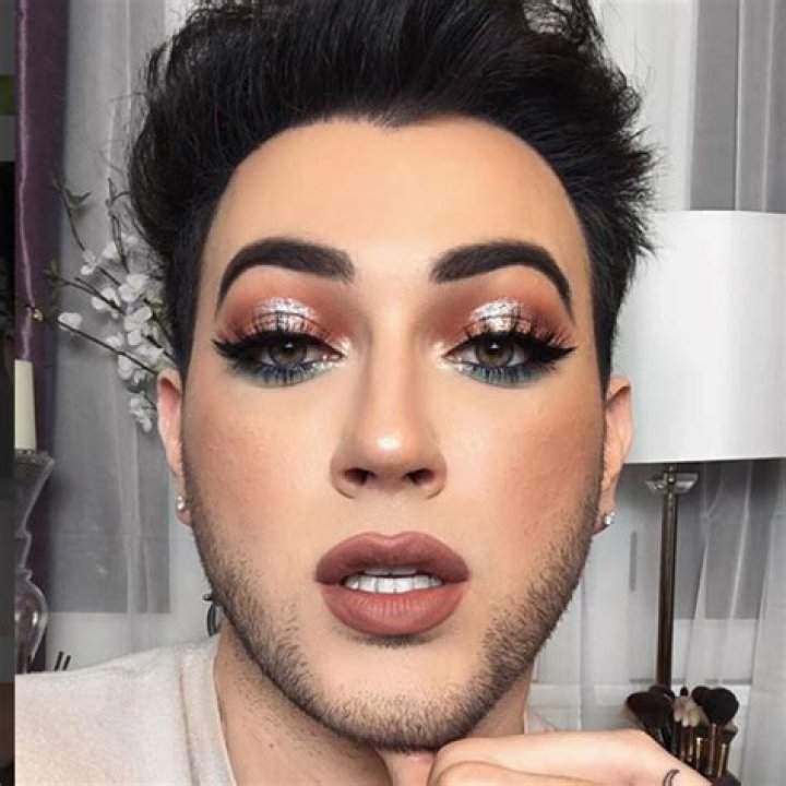 Manny Mua Frisuren