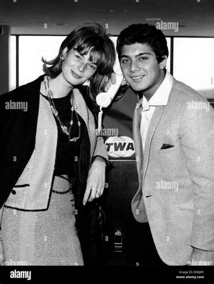 Paul Anka with his wife Anne and daughters Alicia, Alexandra, Amanda