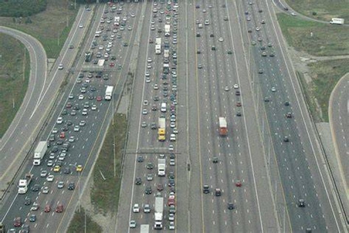 Texases asuv 26 reaga Katy Freeway on ilmselt maailma kõige laiem